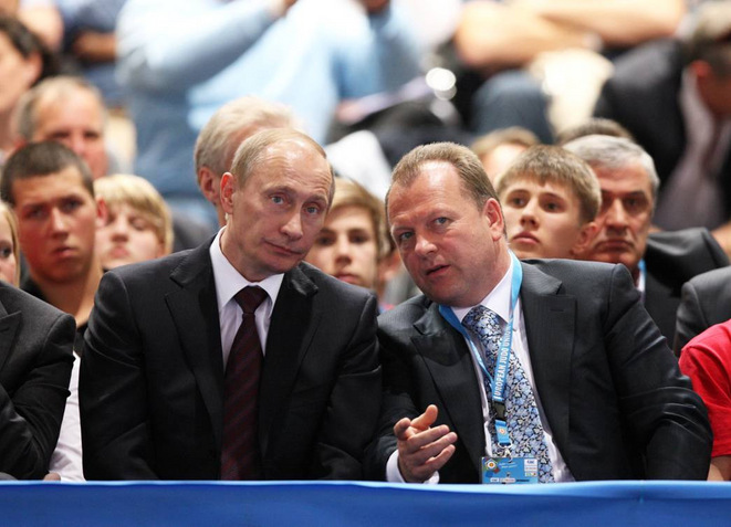 Marius Vizer, alaturi de Vladimir Putin. Sursa: ebihoreanul.ro