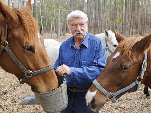 Bela Karolyi si-a construit o ferma in Texas