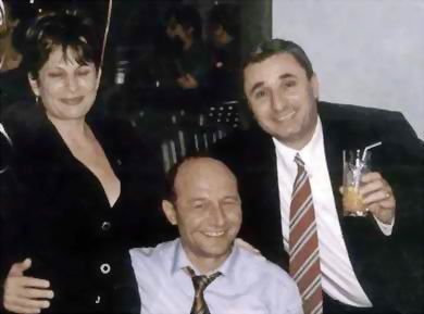 Familia Anghelescu alaturi de fostul presedinte Traian Basescu