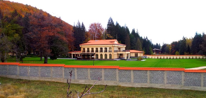 Casa lui Ioan Neculaie este situata la intrarea in Brasov