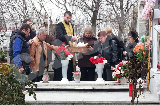 La capataiul Micai, alaturi de familie, au venit si fostii colegi