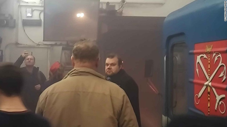 Autorităţile au închis toate staţiile de metrou din oraş