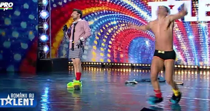 Striptease Pe Masa Juriului De La Romanii Au Talent Andra Catre Un