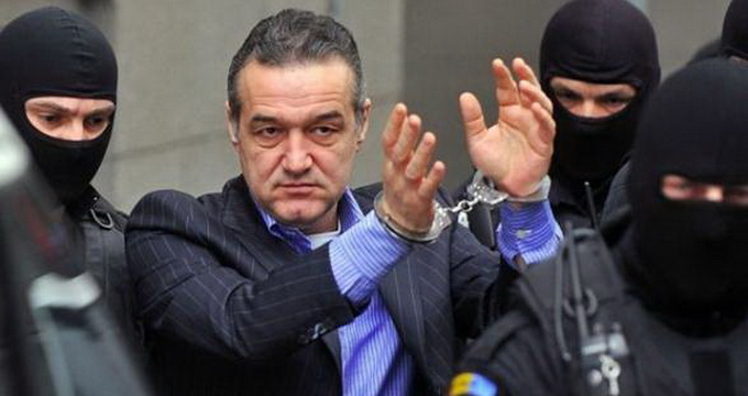 Gigi Becali E LIBER Sa Plece Acasa! Familia Lui Este In Culmea ...