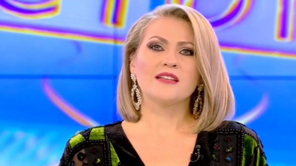 Mirela Vaida și-a alarmat fanii. Cu ce probleme de sănătate se confruntă prezentatoarea TV: ”S-au speriat și copiii…”