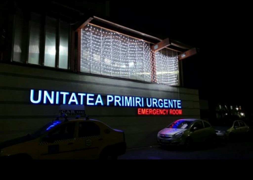 De la bal, la spital! Cinci petrecăreți s-au bătut din cauza unor dedicații