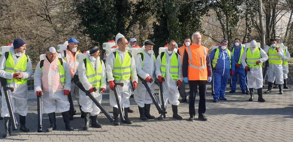 Dezinfecție împotriva coronavirusului în municipiul Râmnicu Vâlcea. Au fost ”atacate” mai multe cartiere din oraș