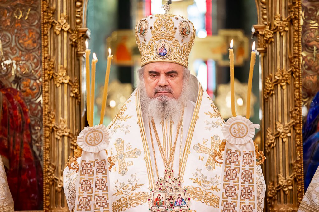 BOR, implicată în lupta împotriva coronavirusului. Câți lei a donat Patriarhul Daniel pentru materiale de protecție destinate voluntarilor