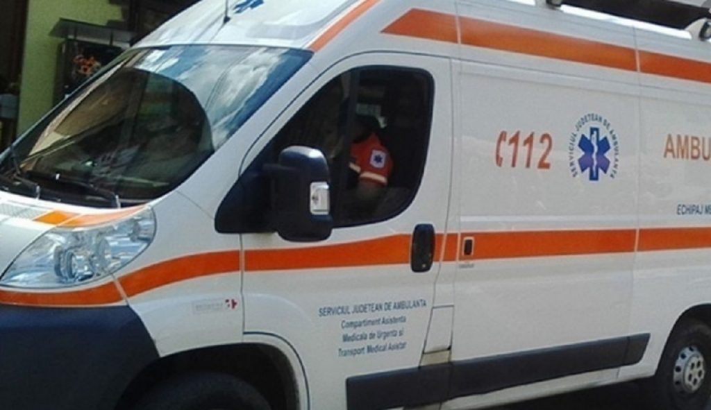 Incident șocant în Tulcea! O copilă de 15 ani s-a aruncat de la etajul 6, după ce a fost prinsă că fumează