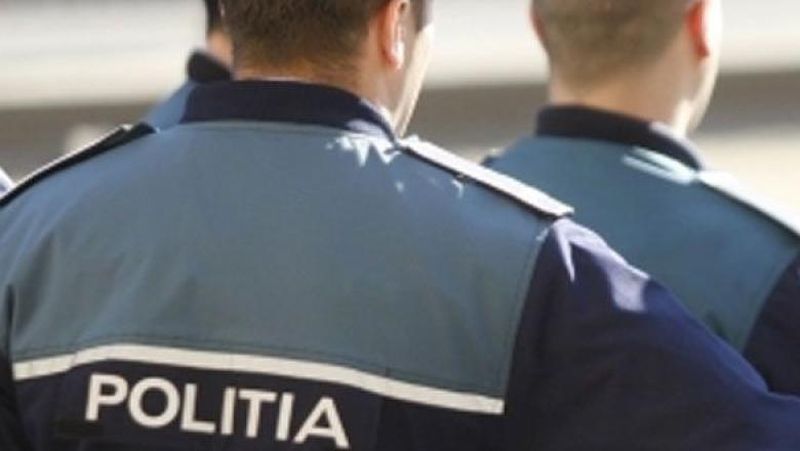 Confruntări violente în Codlea! Doi polițiști au fost grav răniți și transportați la spital