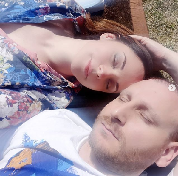 Andreea Marin, momente de dragoste cu iubitul, în izolare: ”Azi am hotărât să fim una cu natura!” FOTO