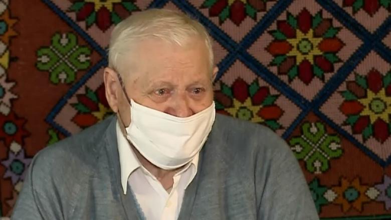 Un bărbat de 92 de ani din Botoșani s-a vindecat de coronavirus: ”Dumnezeu m-a respins, m-a trimis tot jos la agricultură…”