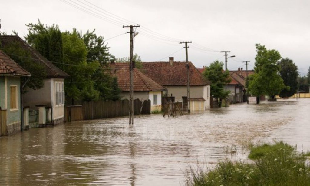 Avertismentul hidrologilor! Cod portocaliu de inundații în mai multe județe din țară