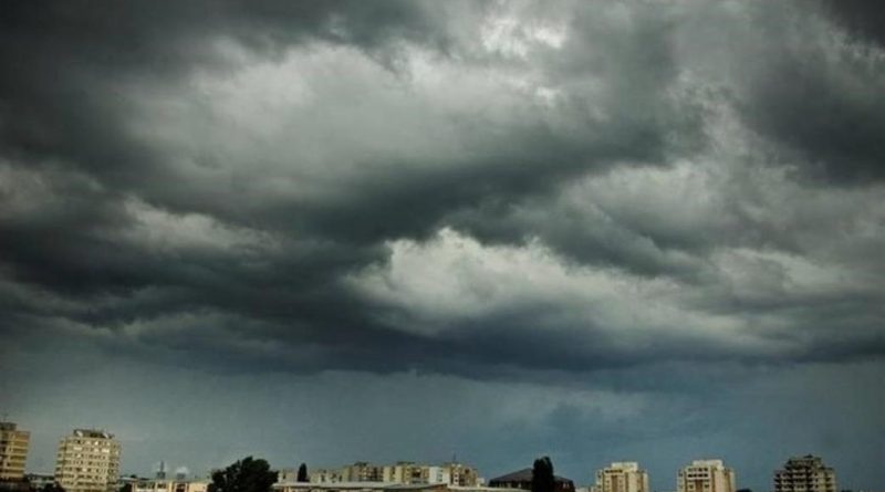 Avertizare meteo de la ANM! Cod galben și portocaliu de averse torențiale, grindină și vijelii în mai multe județe din țară