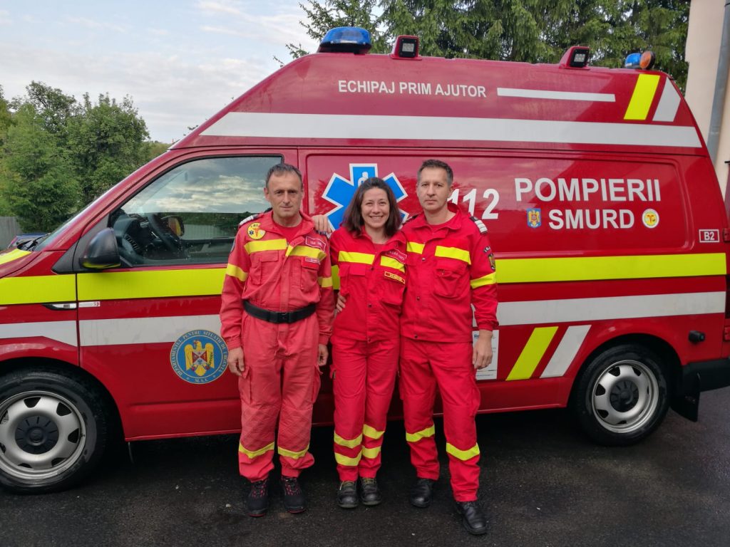 Ambulanță SMURD, devenită sală de nașteri pentru o femeie din Sibiu: „Felicitări pentru misiunea îndeplinită”