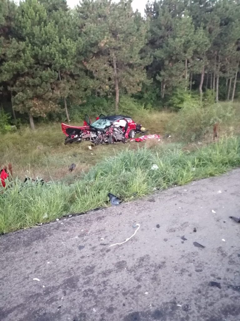 Ce a scris în biletul de adio tânărul care a provocat accidentul din Craiova, în urma căruia o fetiță de șase ani și tatăl ei au murit