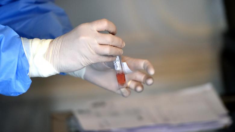 Focar de coronavirus în București! Pacienți și cadre medicale, infectate