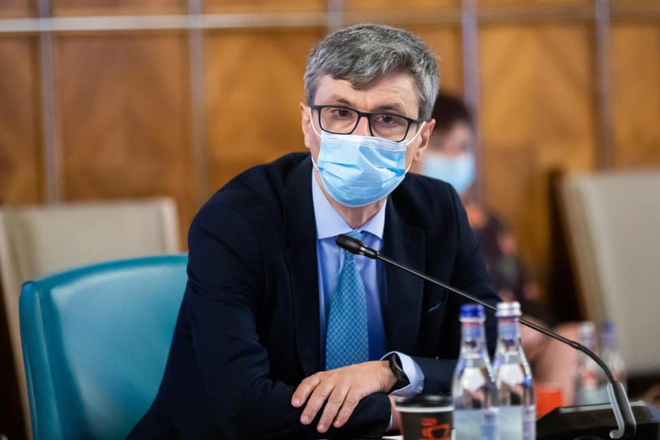 Ministrul Economiei, declarații despre închiderea teraselor după ora 22 din cauza numărului mare de infectări cu noul coronavirus