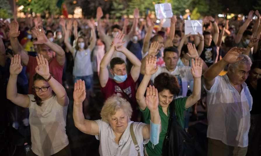 10 August amar | După doi ani, în loc să știm vinovații, ne întrebăm dacă-i mai căutăm