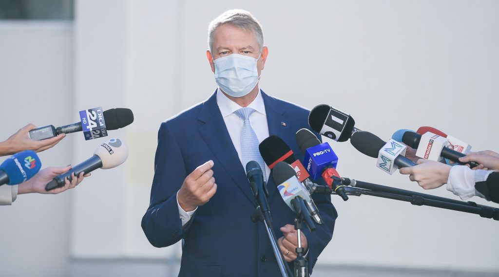 Neașteptat! Klaus Iohannis a spus de câte ori s-a testat pentru coronavirus: “Eu port mască, păstrez distanța la toate întâlnirile”