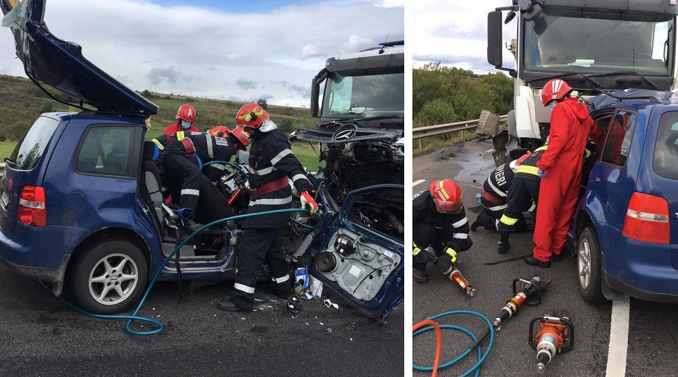 Accident mortal în Cluj după o depășire periculoasă! Doi oameni și-au pierdut viața după ce o mașină și o autoutilitară s-au ciocnit violent | FOTO & VIDEO