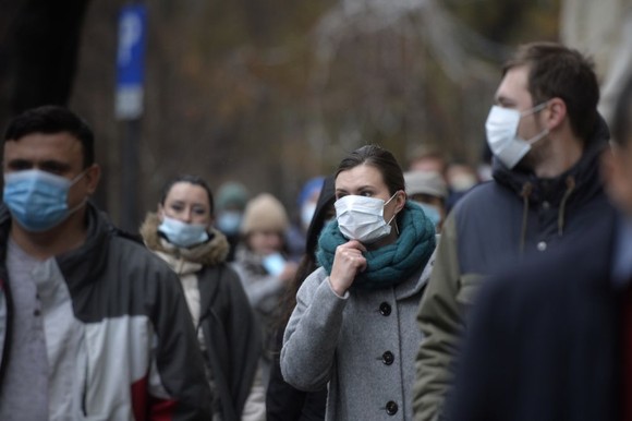 Măsurile luate în Capitală, prelungite cu încă două săptămâni. Se cere și închiderea parcurilor