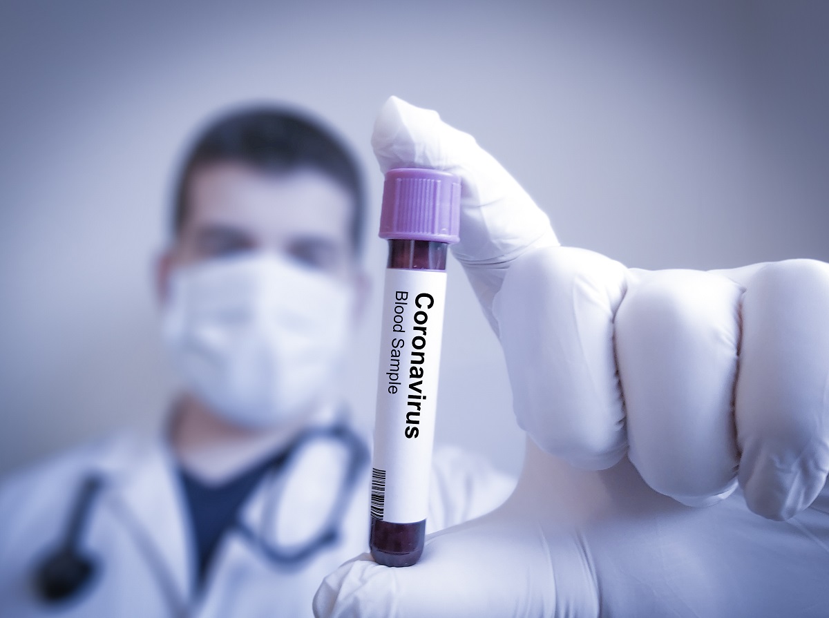 Câte persoane s-au infectat cu COVID-19, după ce au primit ambele doze de vaccin