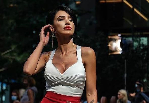 Adelina Pestrițu, după ce a rămas fără contul de Instagram! Avertismentul dat de vedetă