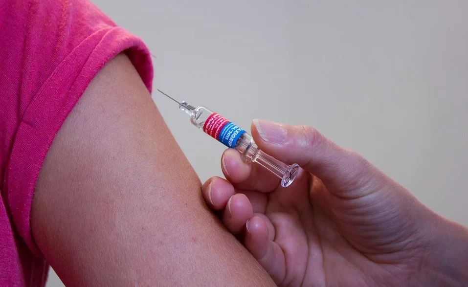 Anunțul făcut de Sorin Cîmpeanu, ministrul Sănătății: câți tineri între 16 și 18 ani s-au vaccinat! Cifre în premieră