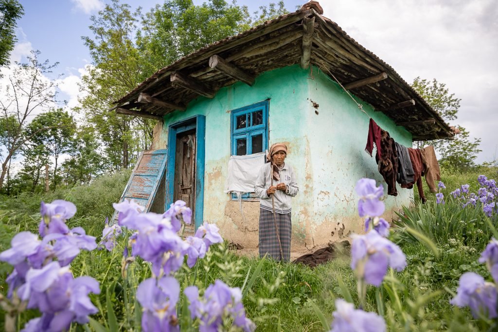 Povestea bătrânei Emilia, femeia care își pierde memoria în fiecare dimineață