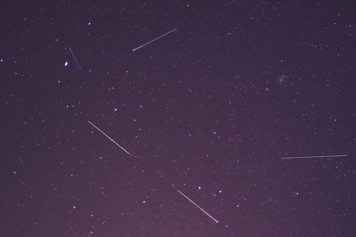 Eveniment astronomic special, în România. Sateliții Starlink vor putea fi văzuți vineri noaptea. VIDEO