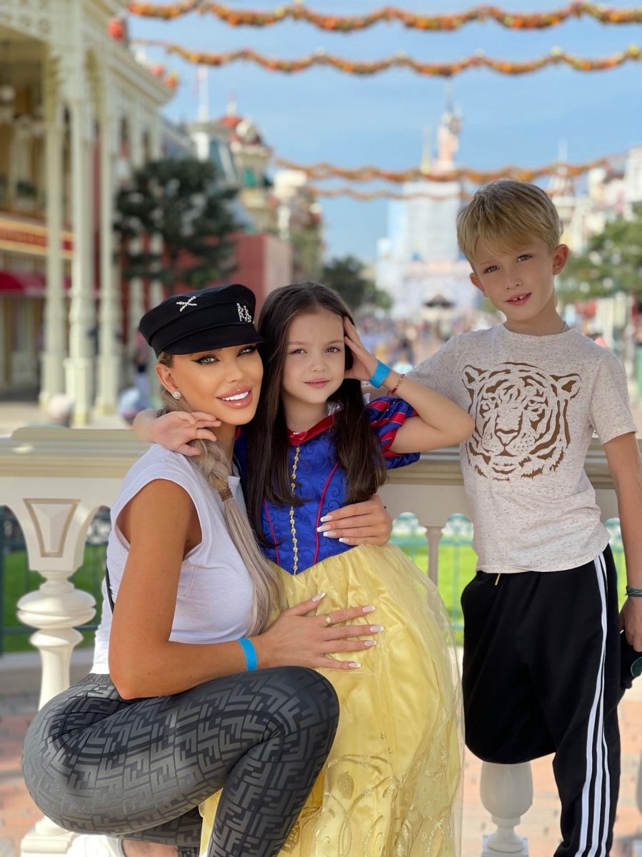 Bianca Drăgușanu, vacanță de aproape 10.000 de euro la Disney Paris, de ziua micuței Sofia