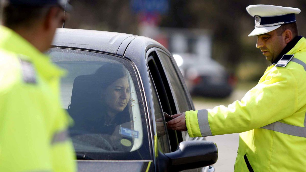 Mare atenție, șoferi! Riști să iei amenzi usturătoare dacă faci asta în trafic