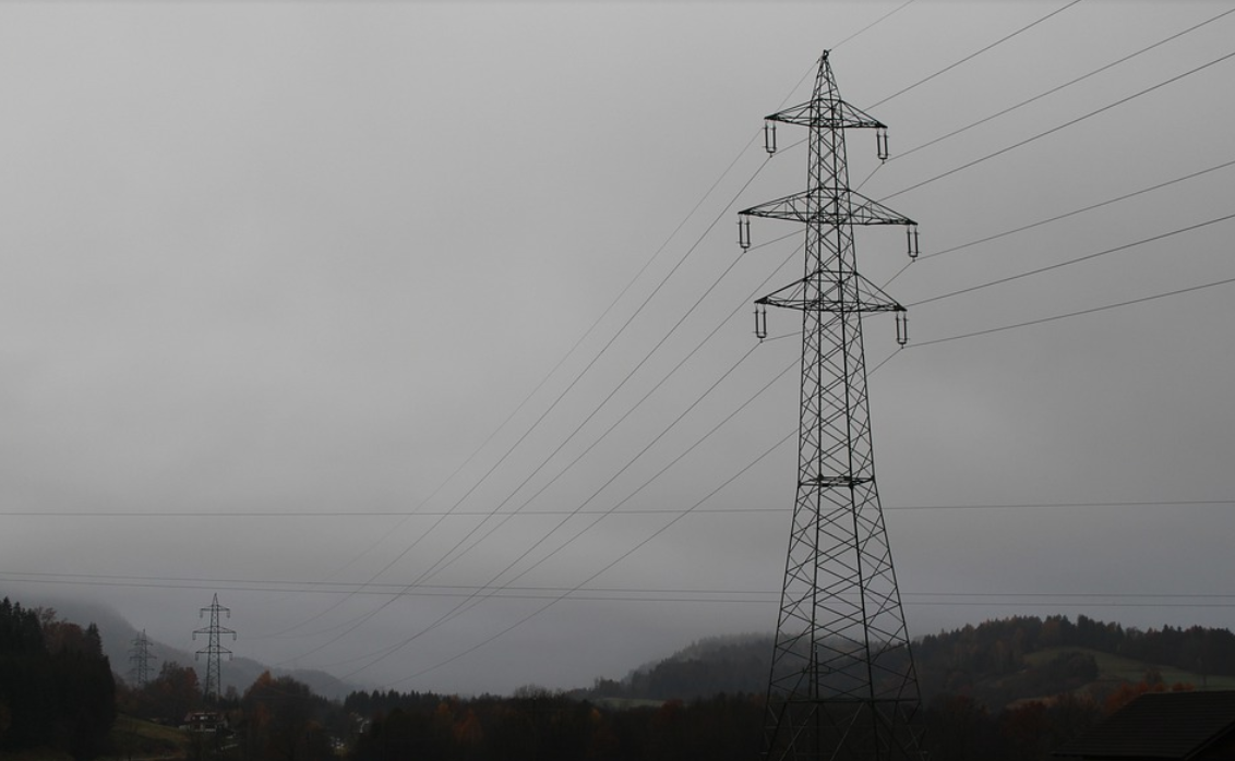 Ce s-ar întâmpla în România, în cazul unui black-out total? În cât timp s-ar relua energia electrică