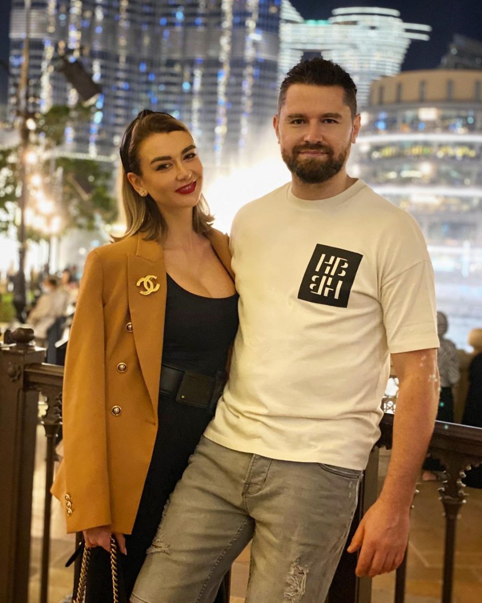 Denisa Tănase și soțul ei, afaceri imobiliare în Dubai. “Locuințele pornesc de la 160.000 de euro” + “Ne-am făcut și firmă, vrem să…”