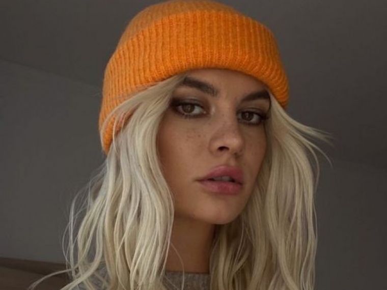 Cum arăta Laura Giurcanu cu părul ras în cap. Influencerița a avut parte de multe schimbări în adolescență