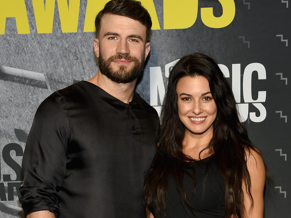 Soția cântărețului american Sam Hunt a depus actele de divorț. Aceasta susține că este însărcinată