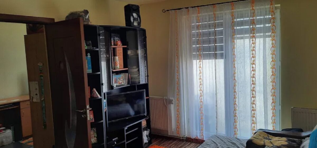 Orașul din România în care un apartament cu 2 camere costă 4000 de euro. Se vinde mobilat și utilat