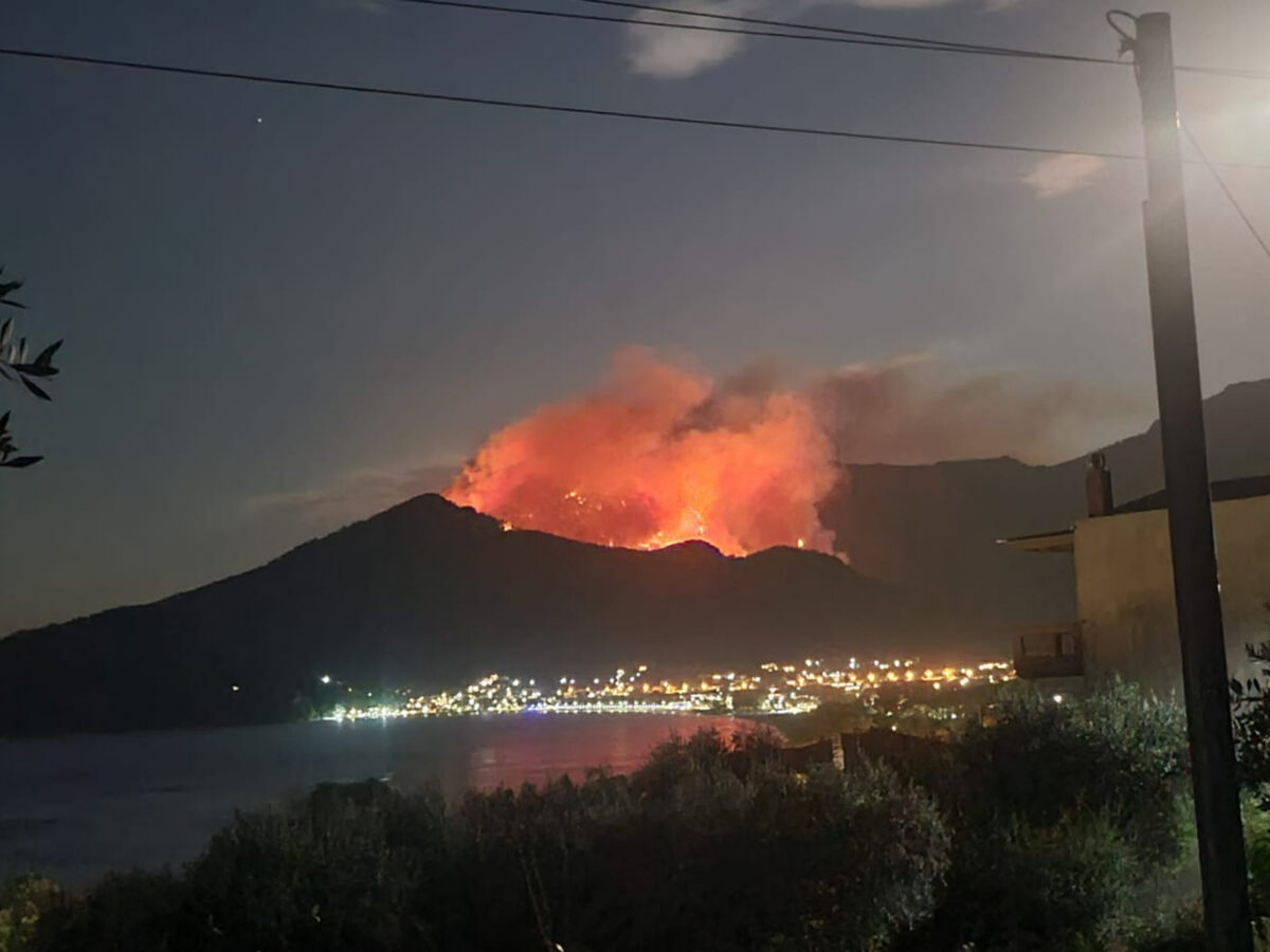 S-a dat alarma în stațiunea Skala Potamia, din Thassos. Un incendiu de proporții a băgat frica în turiștii români