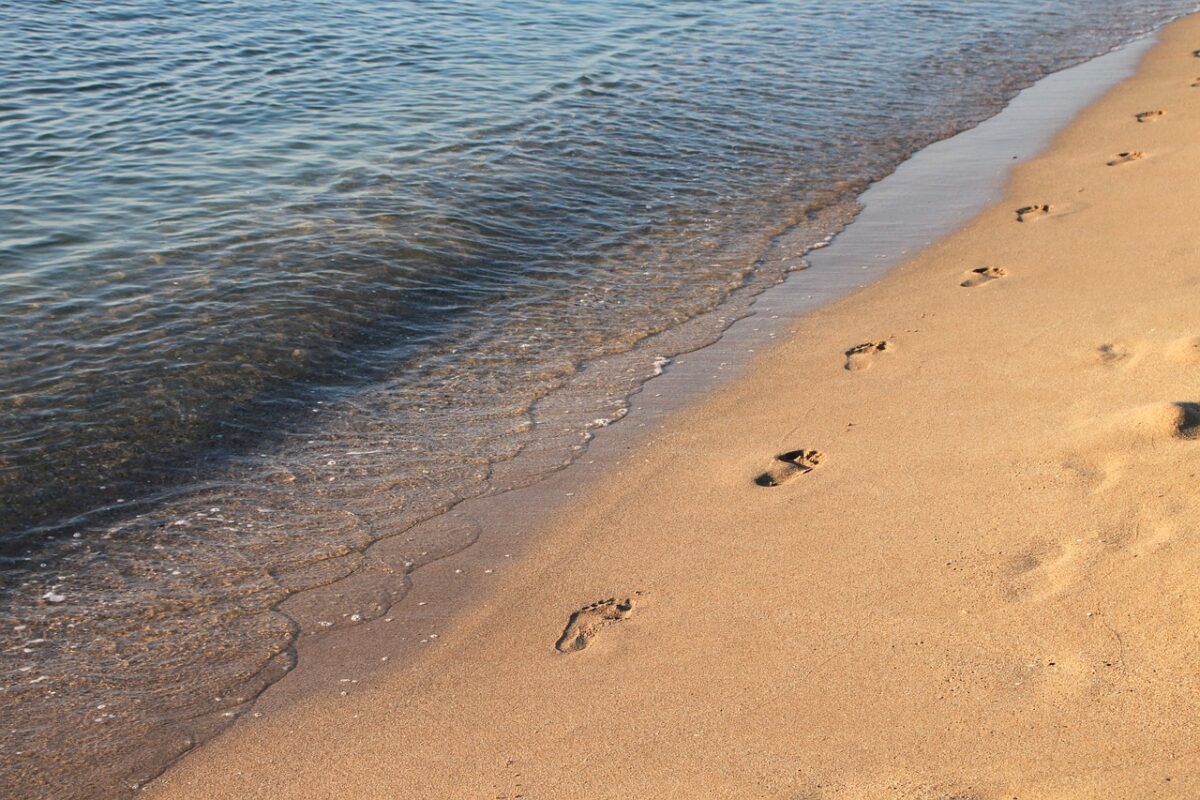 Pericolul de pe litoral. La ce trebuie să aibă grijă turiștii de la Marea Neagră