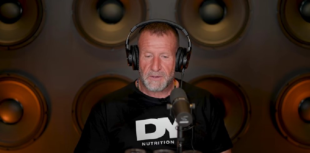 Dorian Yates, cel mai renumit culturist britanic, vorbește despre începuturile carierei sale: ” Da, eram golan, mă băgam în probleme cu bătăi”