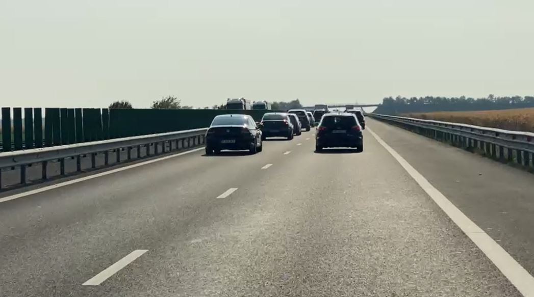 Trafic îngreunat pe A2! Românii profită de minivacanța de Sfânta Maria