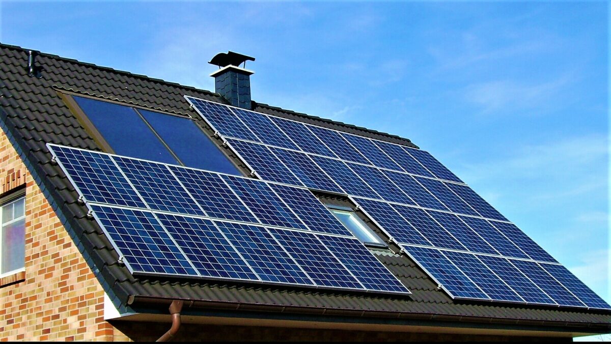 Dosar Casa Verde cu panouri fotovoltaice 2023. Ce acte trebuie să ai pentru a primi banii