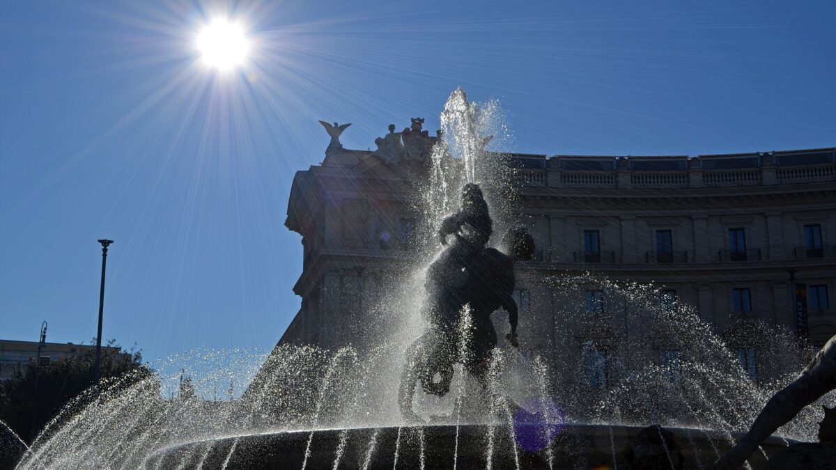 Au crezut că nu văd bine! Ce a putut să facă un român într-o fântână istorică din Roma. A primit o amendă de 500 de euro