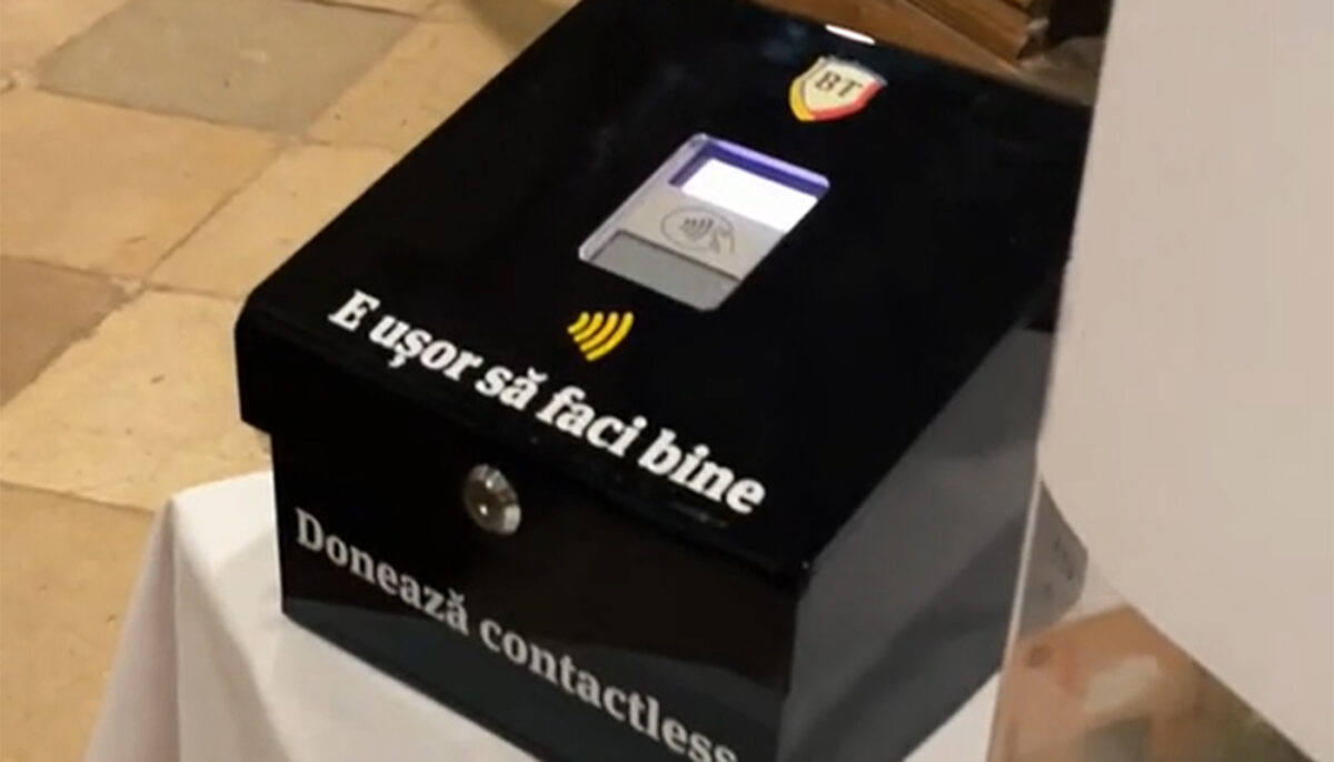 „Cutia milei” cu POS contactless, într-o biserică din Cluj-Napoca. Cum a reacționat un enoriaș când a văzut grozăvia