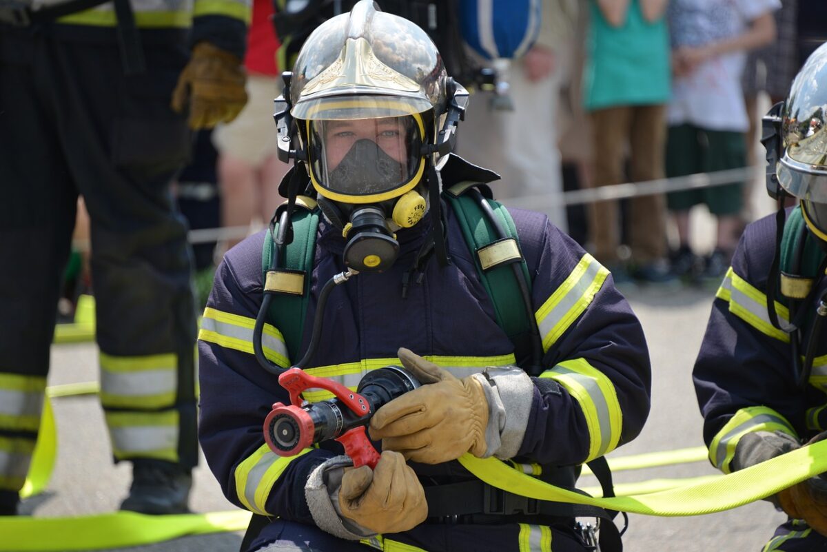 Alertă în Măgurele! Incendiu în incinta Institutului de Fizică, angajații s-au autoevacuat. Autospecialele sunt la fata locului