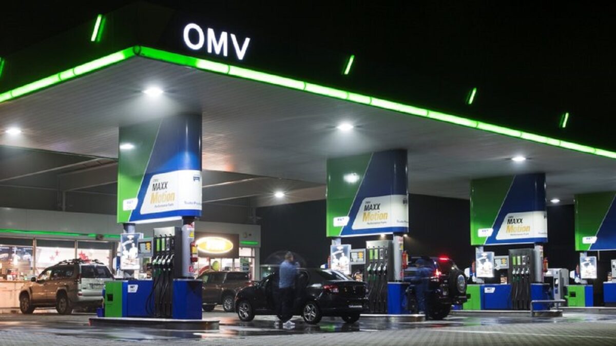 OMV Petrom, primele scumpiri la carburanți. Cât a ajuns să coste acum motorina și benzina