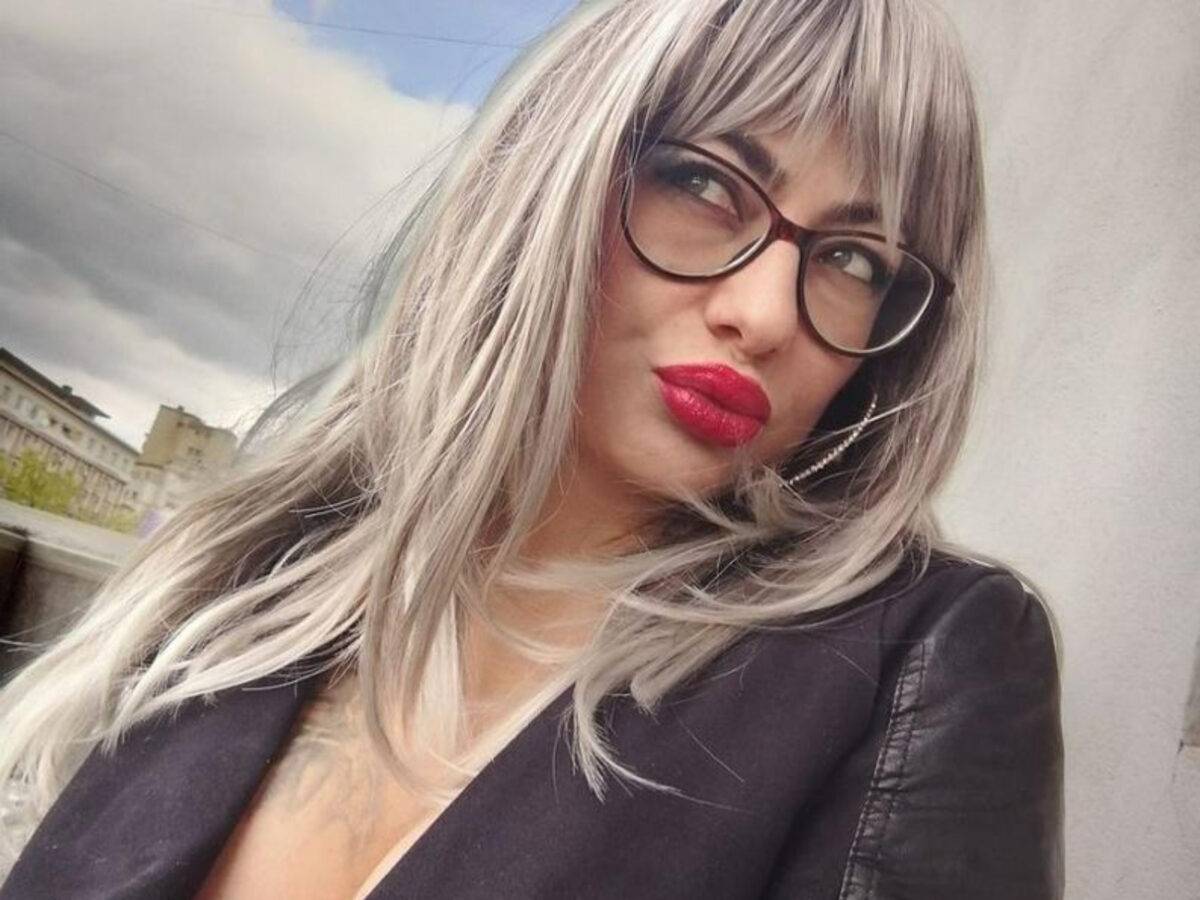 Divorț neașteptat în showbizul românesc! ”Devoratoarea de fotbaliști” este gata să pună punct relației: ”Nu mai merge!”