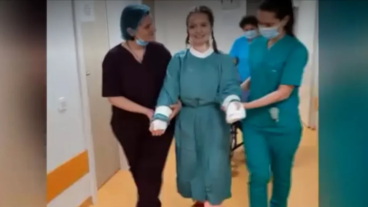 Alexia, progrese incredibile! Adolescenta cu brațe replantate a reușit să cânte la pian: „Câtă forță și dorință”