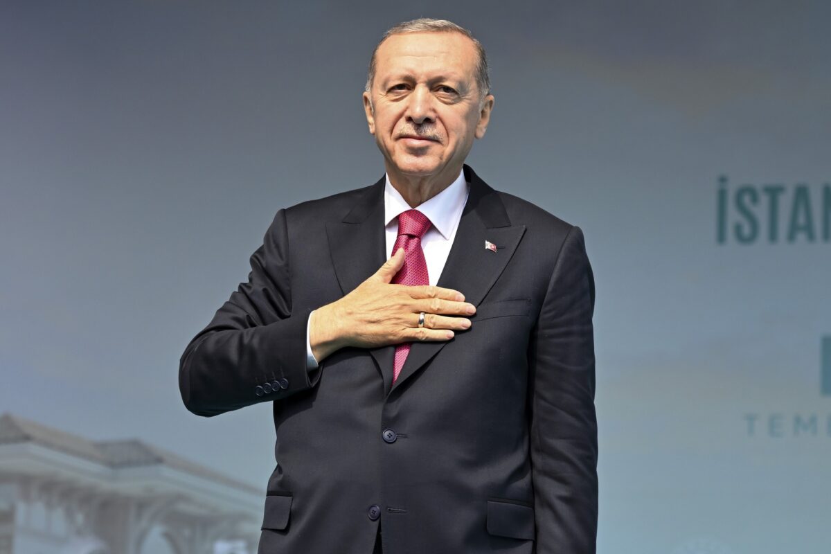 I s-a făcut rău în direct! Tayyip Erdogan și-a anulat campania electorală